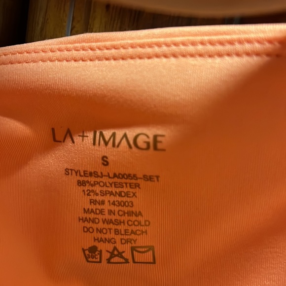 LA +Image 2 Piece Sports Bra & Leggings Performance, Breathable & Comfort Fit! - Picture 6 of 8
